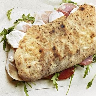 Ciabatta: fesa di tacchino, insalata, pomodoro, olio d'oliva