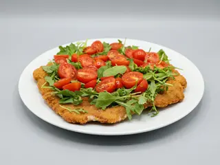 Con rucola e pomodorini e grana