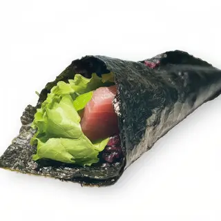 84. Temaki black tonno