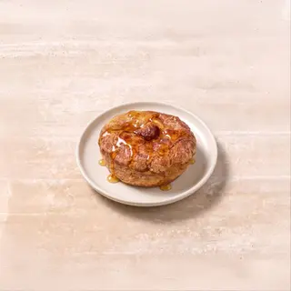frankie's cinnamon roll