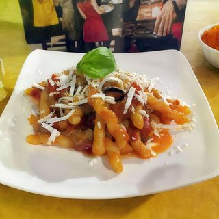 Macroncini pommodoro e cacioricotta