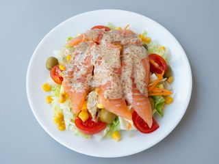 14. Insalata salmone
