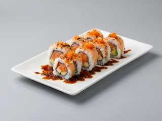 Uramaki red n white