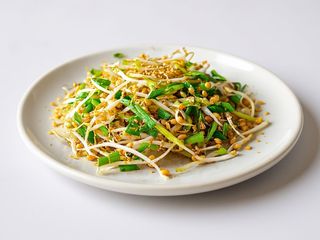 Germogli di soia saltati