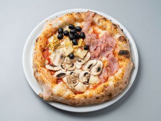 Pizza quattro stagioni