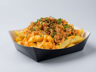 Patatine fritte con bacon croccante, provola e salsa barbecue grande