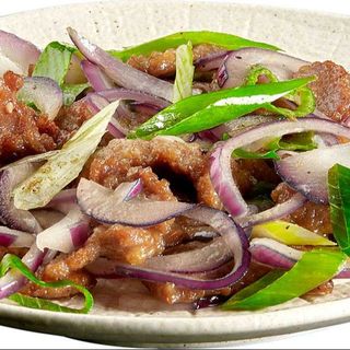 Manzo con Cipolla e Pepe Nero.