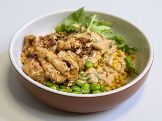 Pokè tonkatsu di pollo