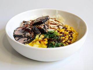 Pokè tonno scottato