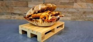 P2. Hamburger, formaggio, insalata, verdura