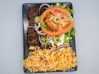 Seekh kebab con pane naan o riso