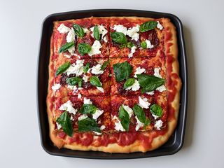 Trancio di Regina Margherita con mozzarella di bufala