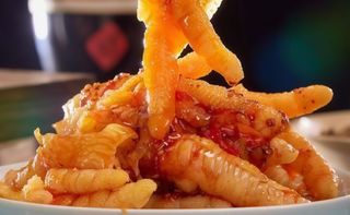 41. Zampe di gallina in salsa piccante