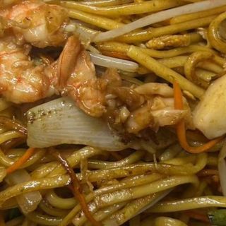 Noodles saltati ai frutti di mare