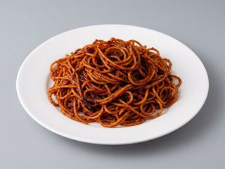 Spaghetti all'Assassina con Stracciatella e Granella di Pistacchio