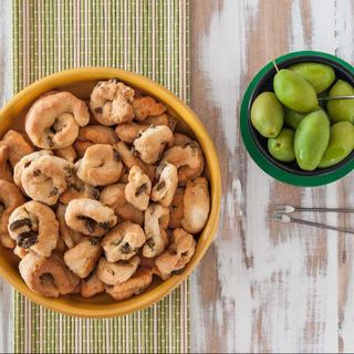 TARALLI E OLIVE