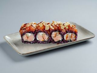 287 Ura black almond roll