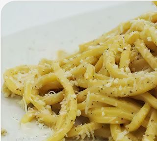 Spaghetti cacio e pepe