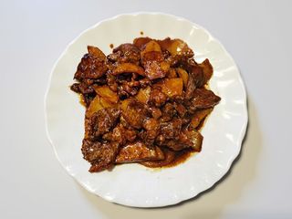 71. Manzo con patate土豆牛肉