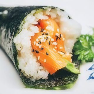 85. Temaki sake