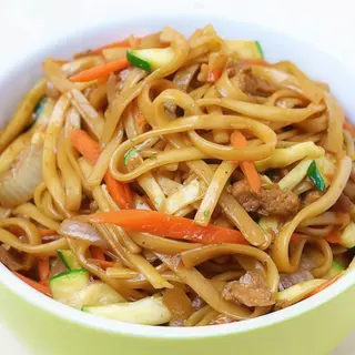 Spaghetti di grano con carne