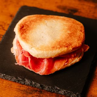 Culatello e carciofi