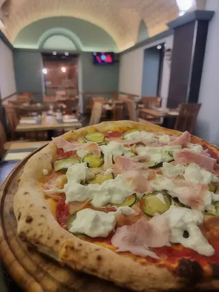 ● Pizza La Deliziosa