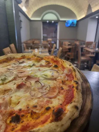 ● Pizza Affumicata