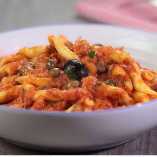 Fusillo pomodorini tonno e olive 