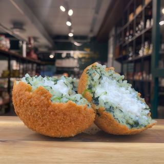 Arancino ricotta e spinaci