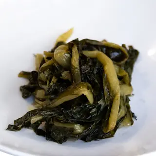 Cicoria saltata con aglio, olio e peperoncino