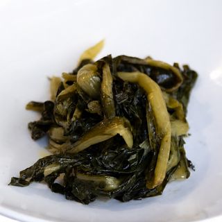 Cicoria saltata con aglio, olio e peperoncino