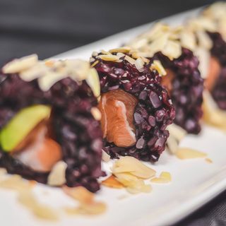 Uramaki Black Tiger