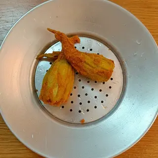 Fiore di zucca imbottiti (2pz)