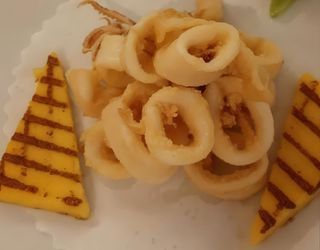 Calamari fritti con polenta