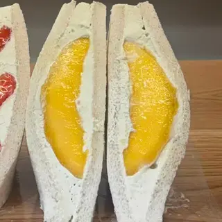 Fruit Sando Mango