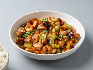 P29. Pollo con mandorle