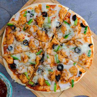 CHICKEN TIKKA PIZZA