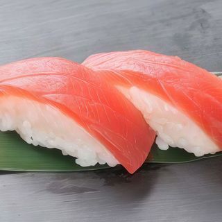 Maguro nigiri