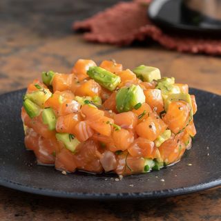 21 Sake salmone tartare