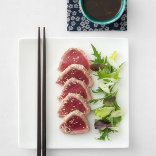 30 Maguro tonno tataki