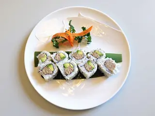 81 Maguro cotto uramaki