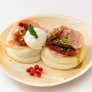 Panfuwa Mortadella e Burrata