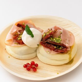 Panfuwa Mortadella e Burrata