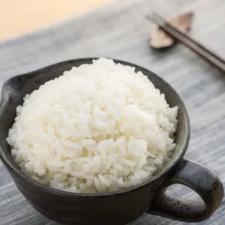 Riso bianco al vapore