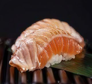 324 Nigiri salmon teriyaki
