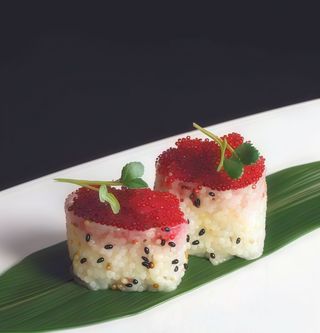 51 Gunkan soy tobiko