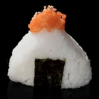 311 Onigiri salmon