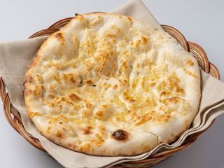 Cheese naan