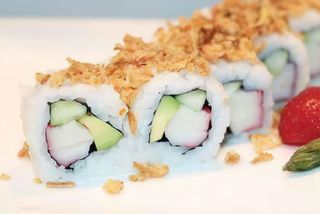 Uramaki Surimi e Avocado 